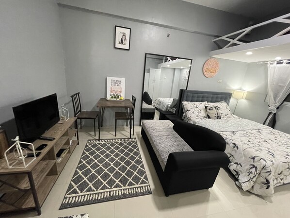 1 bedroom, free WiFi, bed sheets