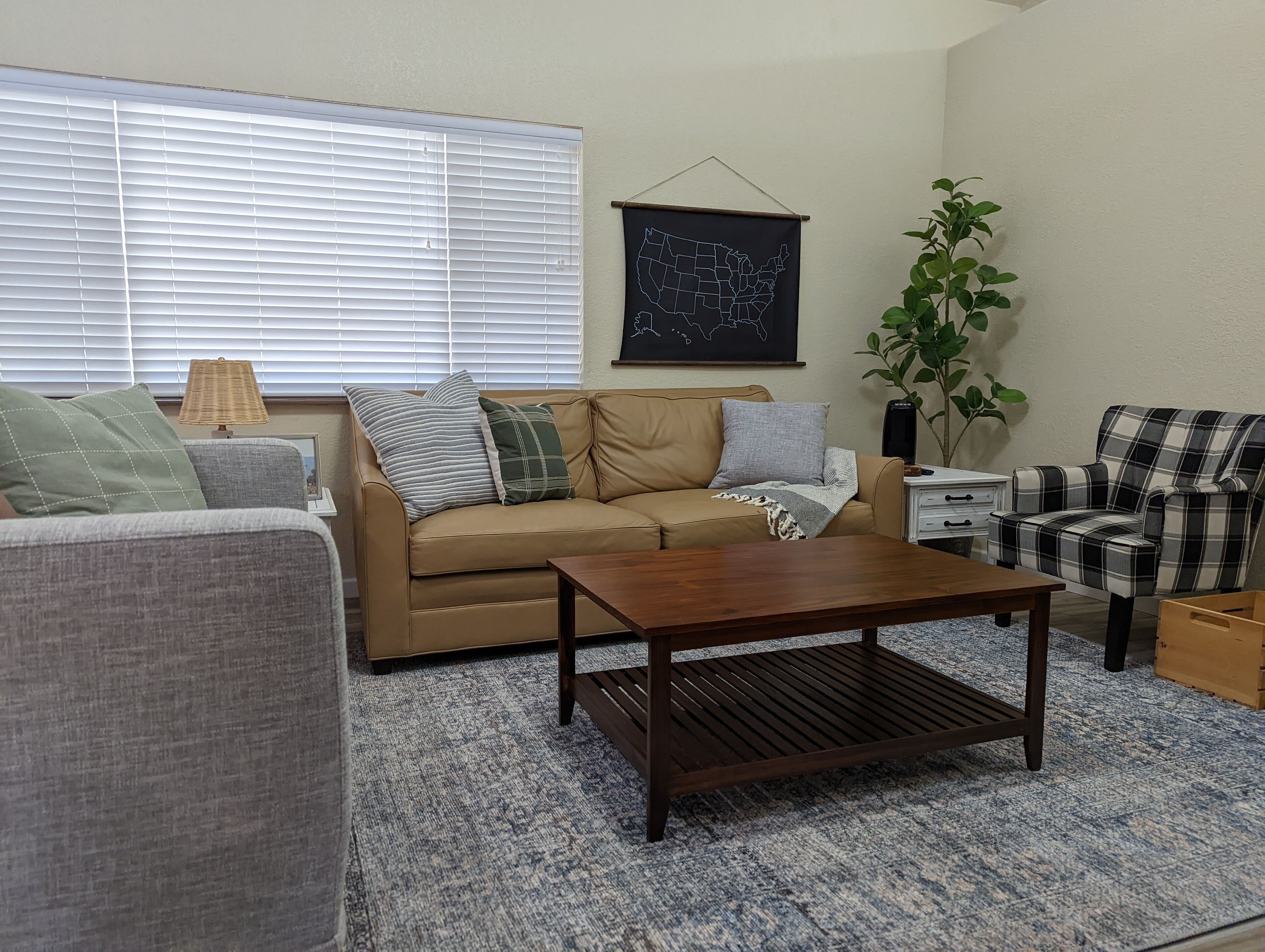 Modern Mountain Cottage with backyard & grill, near downtown 