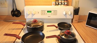 Cozy 2-Bedroom Townhome Close to Everything