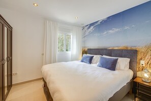 10 bedrooms, desk, iron/ironing board, free WiFi