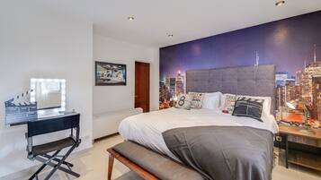 10 bedrooms, desk, iron/ironing board, free WiFi