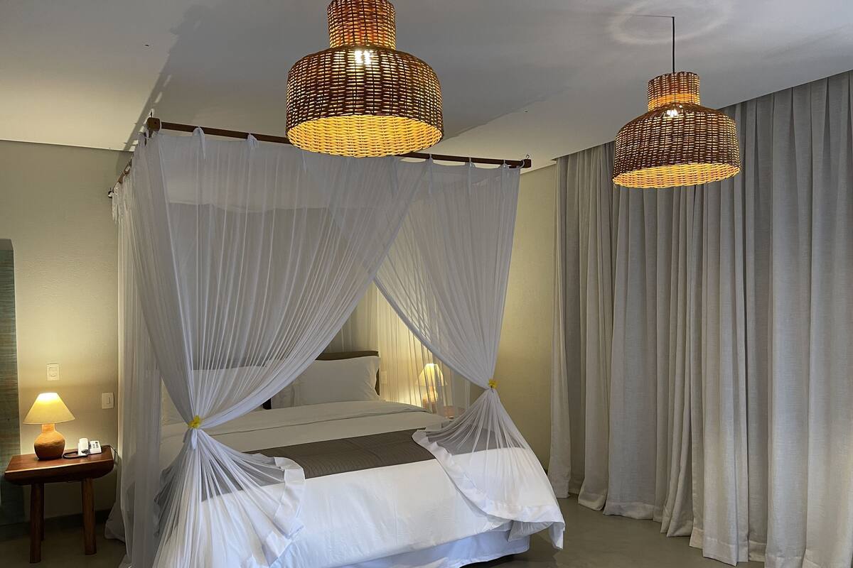 Peralatan tempat tidur premium, tilam berlapik, bar mini, meja 
