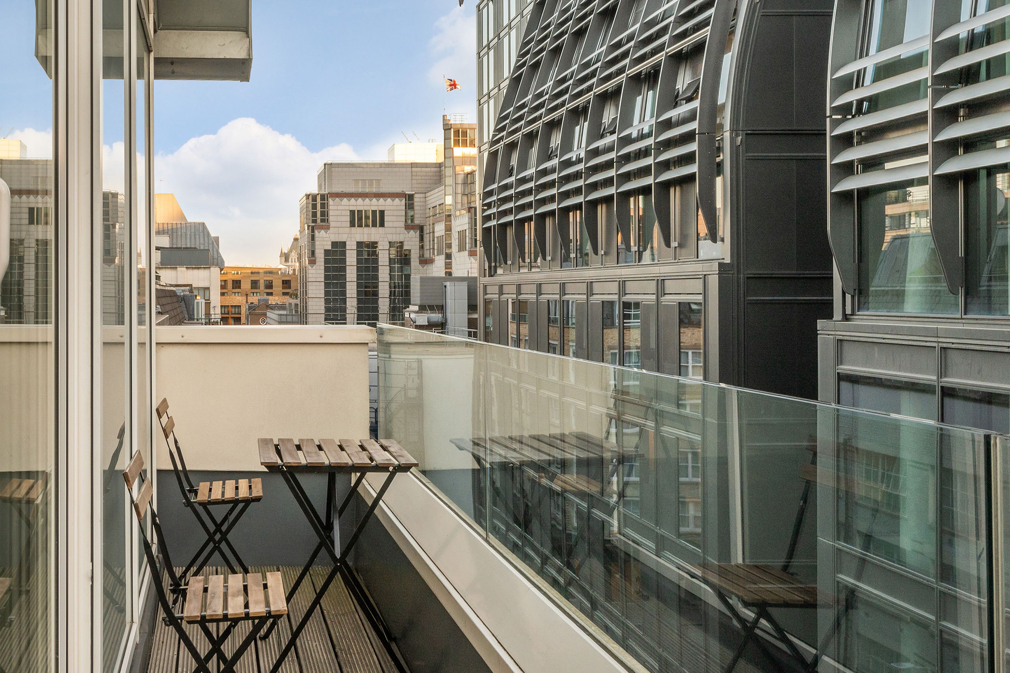 Tower Hill City Centre Luxury Apartments