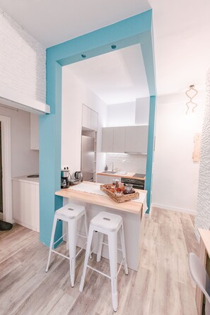 Kühlschrank, Ofen, Herdplatte, Geschirrspüler