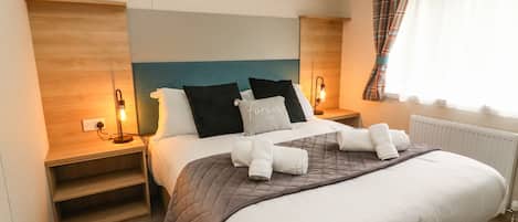 2 bedrooms, individually decorated, individually furnished, free WiFi