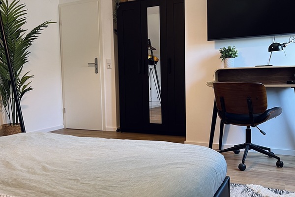 1 soverom, skrivebord, strykejern/-brett og wi-fi (inkludert)