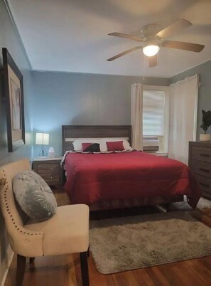 2 bedrooms, desk, iron/ironing board, free WiFi