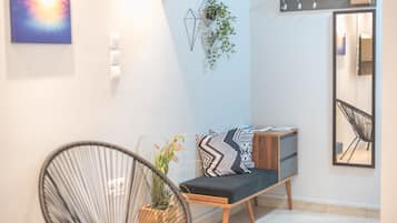 Chambre Double Ville | Décoration personnalisée, ameublement personnalisé, bureau