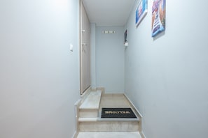 City Double Room | Individually decorated, individually furnished, desk, laptop workspace - The Boutique Studio by CloudKeys (Athens)
