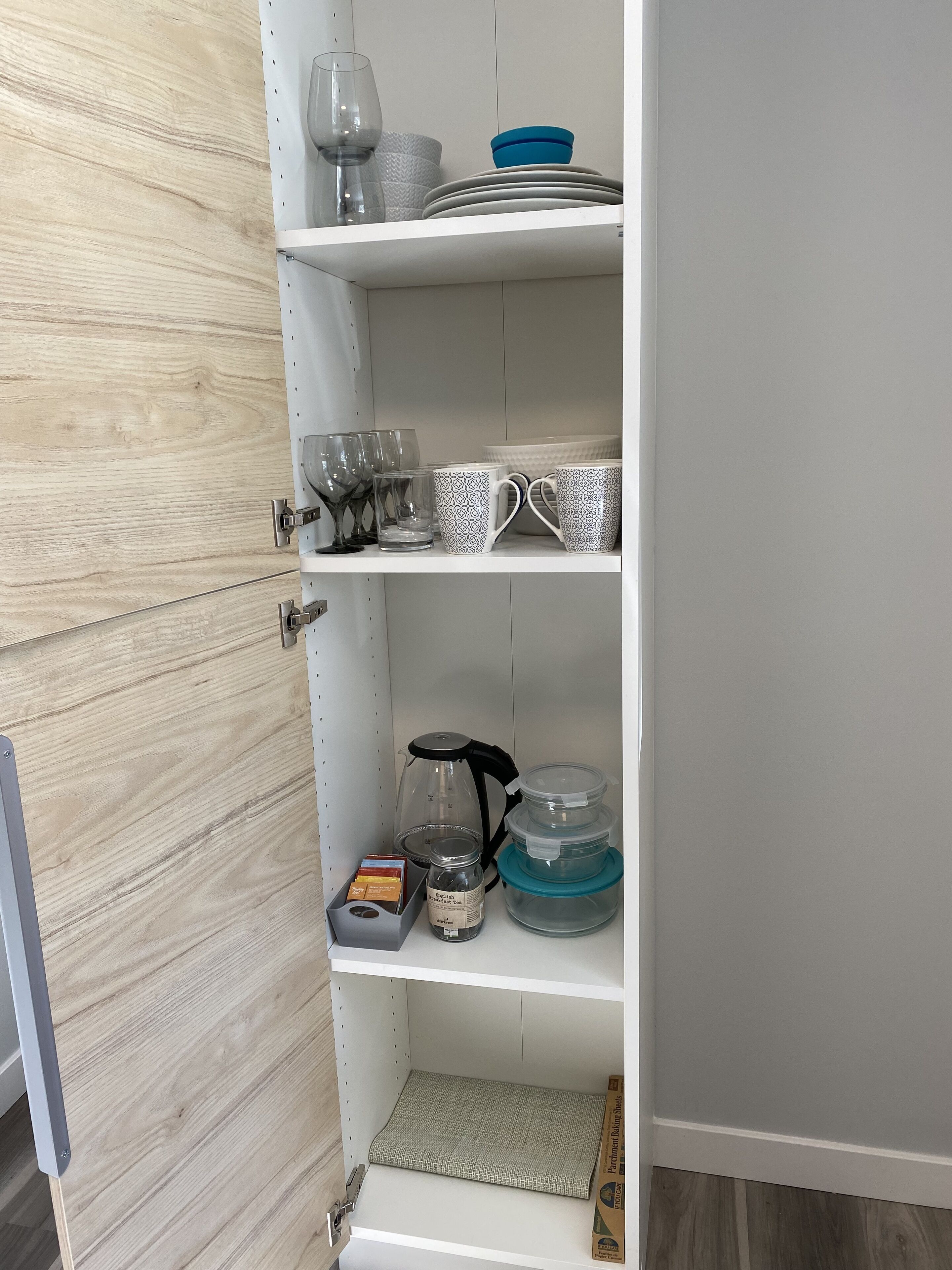 All basic kitchen and cooking supplies.