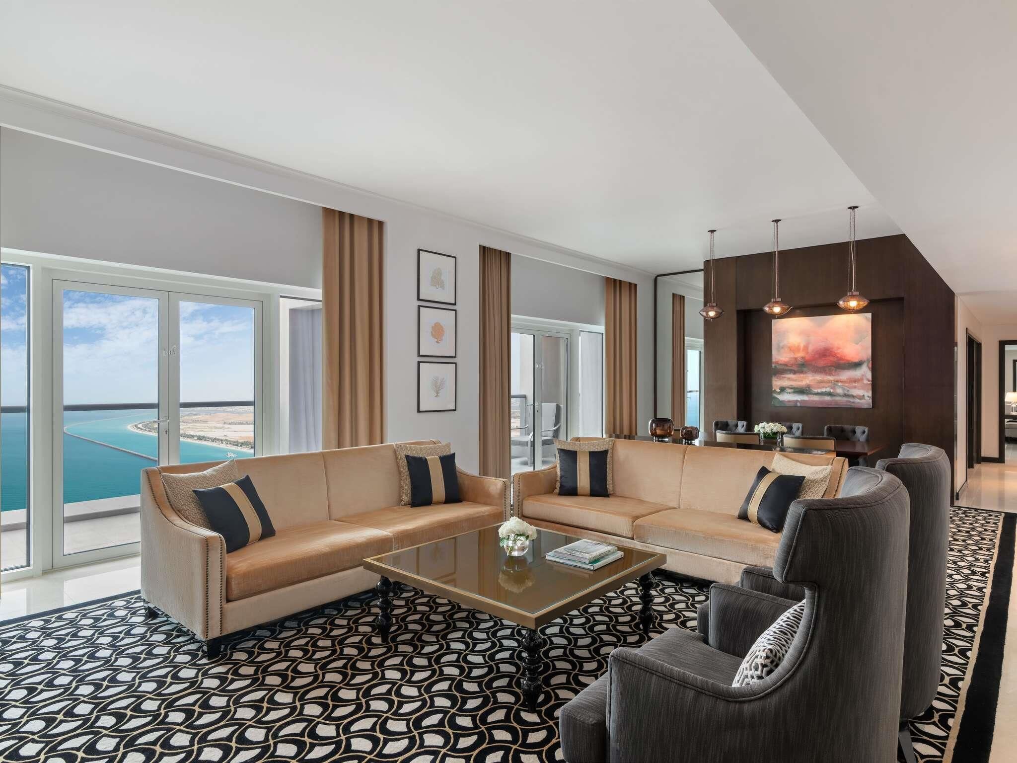 Suite, 2 Bedrooms (King) | Premium bedding, minibar, in-room safe, desk