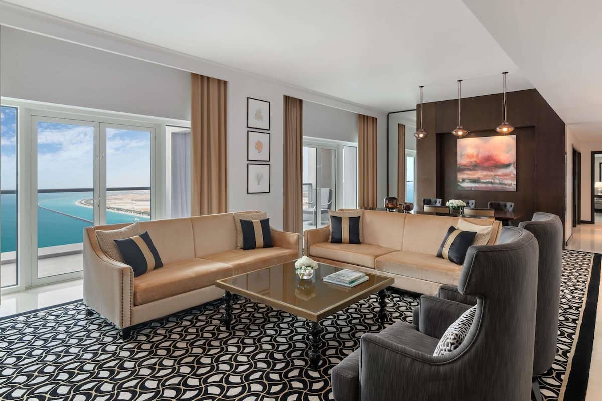 Suite, 2 Bedrooms (King) | Premium bedding, minibar, in-room safe, desk