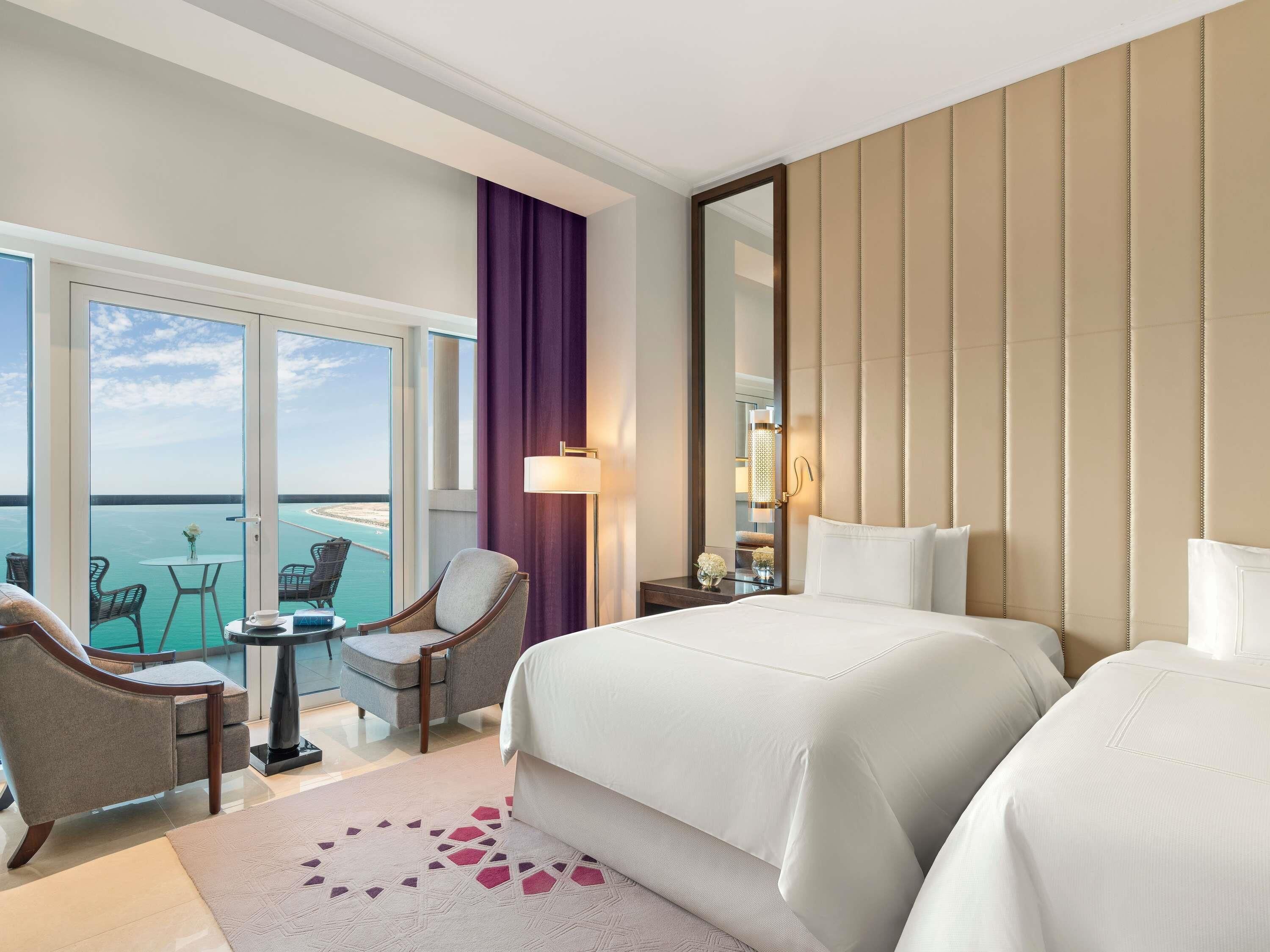 Habitación Premium con 2 camas individuales, balcón, vista al mar (Twin bed) | Ropa de cama de alta calidad y minibar 