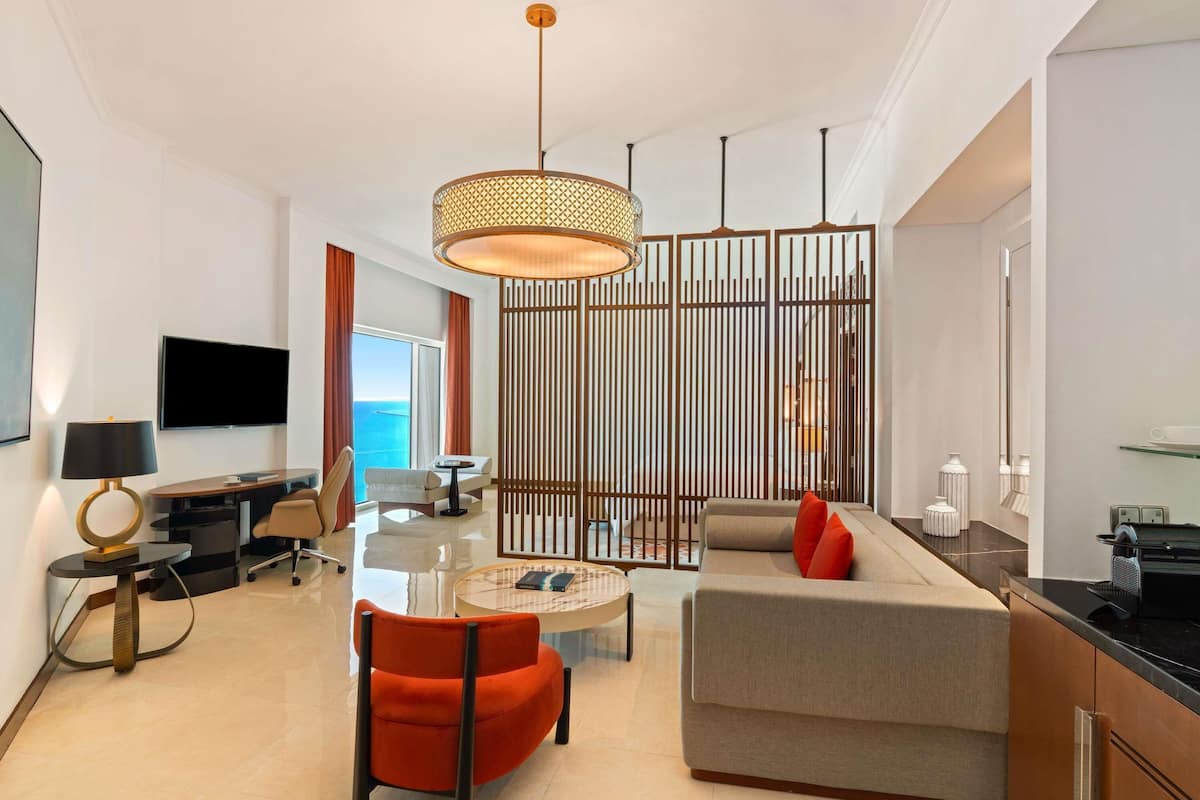 Premium bedding, minibar, in-room safe, desk