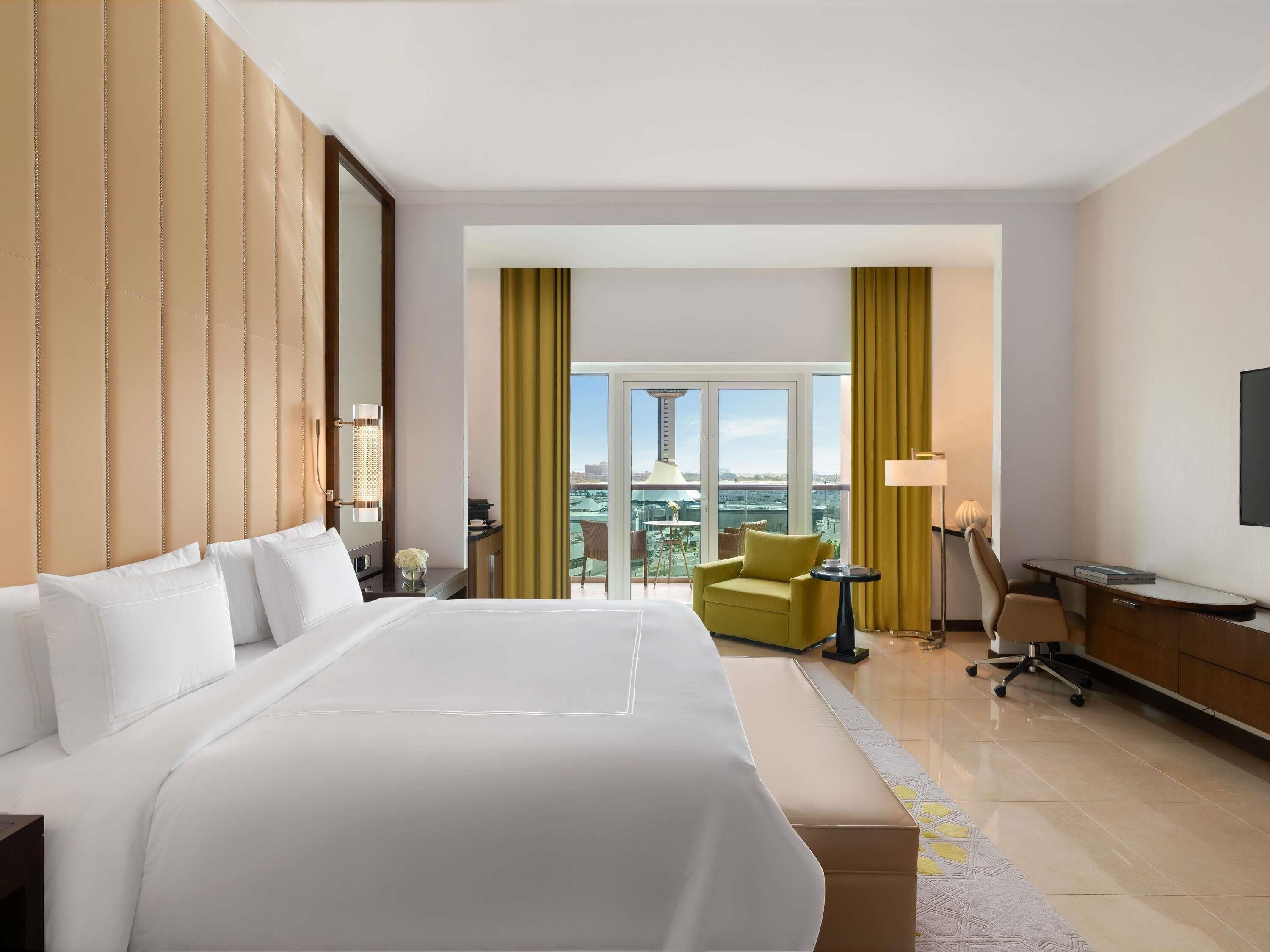 Premium Room, Balcony (Corniche view) | Premium bedding, minibar, in-room safe, individually furnished