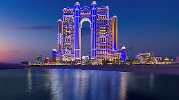 Façade de lâhĂ©bergement - soirĂ©e/nuit