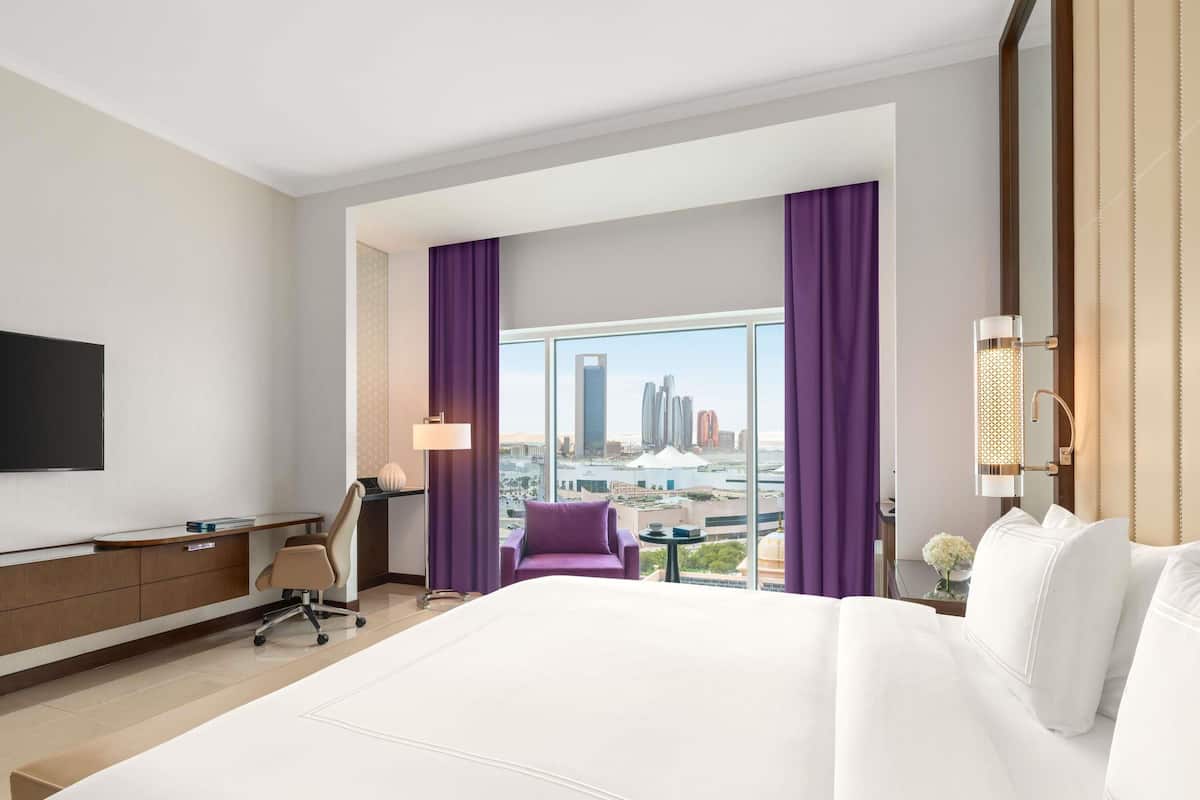 Premium bedding, minibar, in-room safe, individually furnished