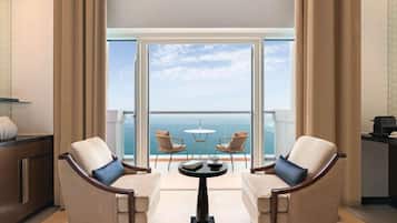 Camera Premium, balcone, vista mare | Biancheria da letto di alta qualità, minibar, una cassaforte in camera