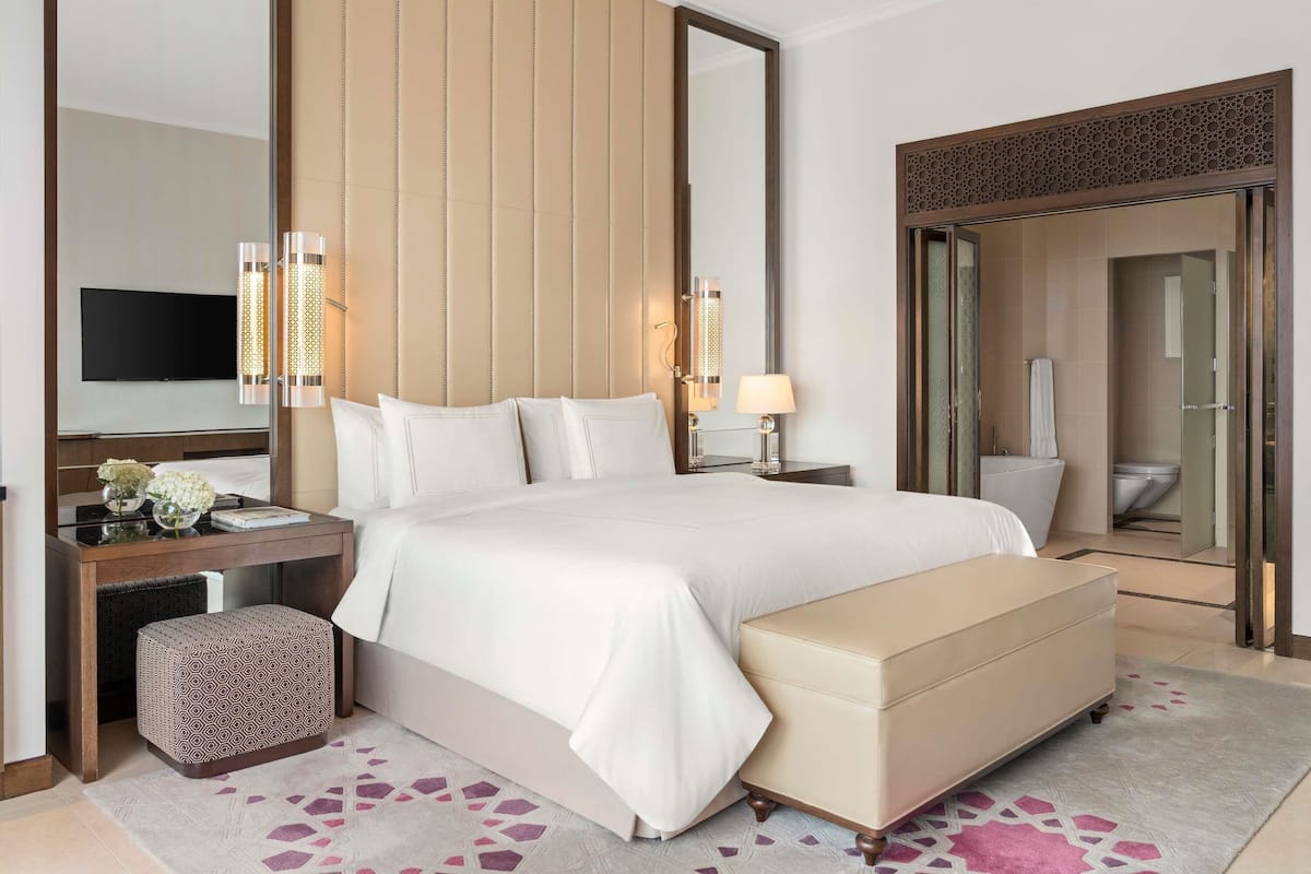 Premium bedding, minibar, in-room safe, individually furnished