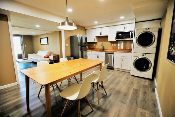 Interior - Lake View New Guest Suite in Golf Course w/ King Bed (Kenmore)
