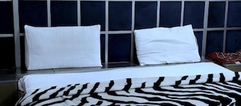 Hotel Serina Inn
