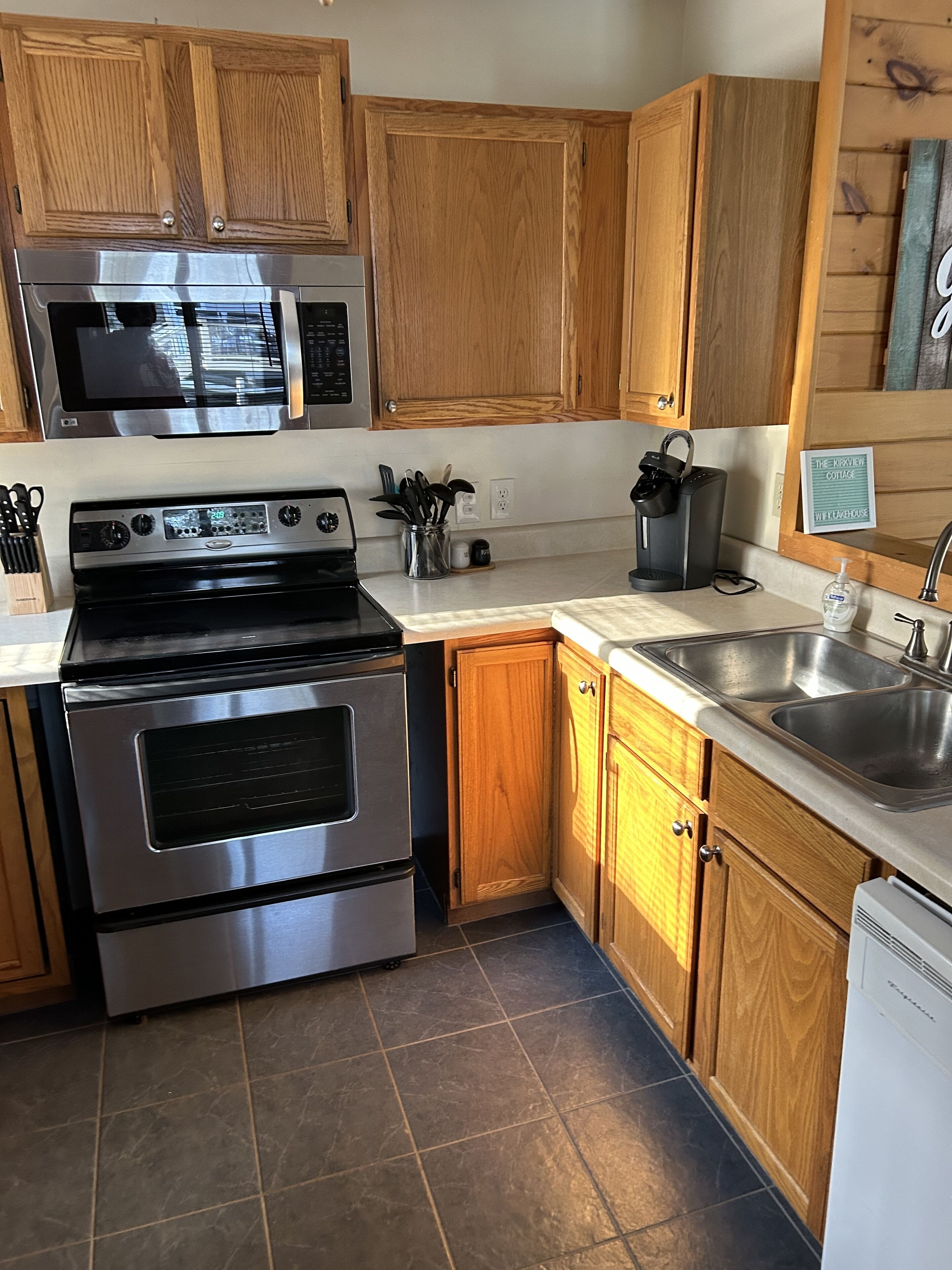 Cozy four season private lakefront cottage. Located on Laurel Lake, Brackney, PA