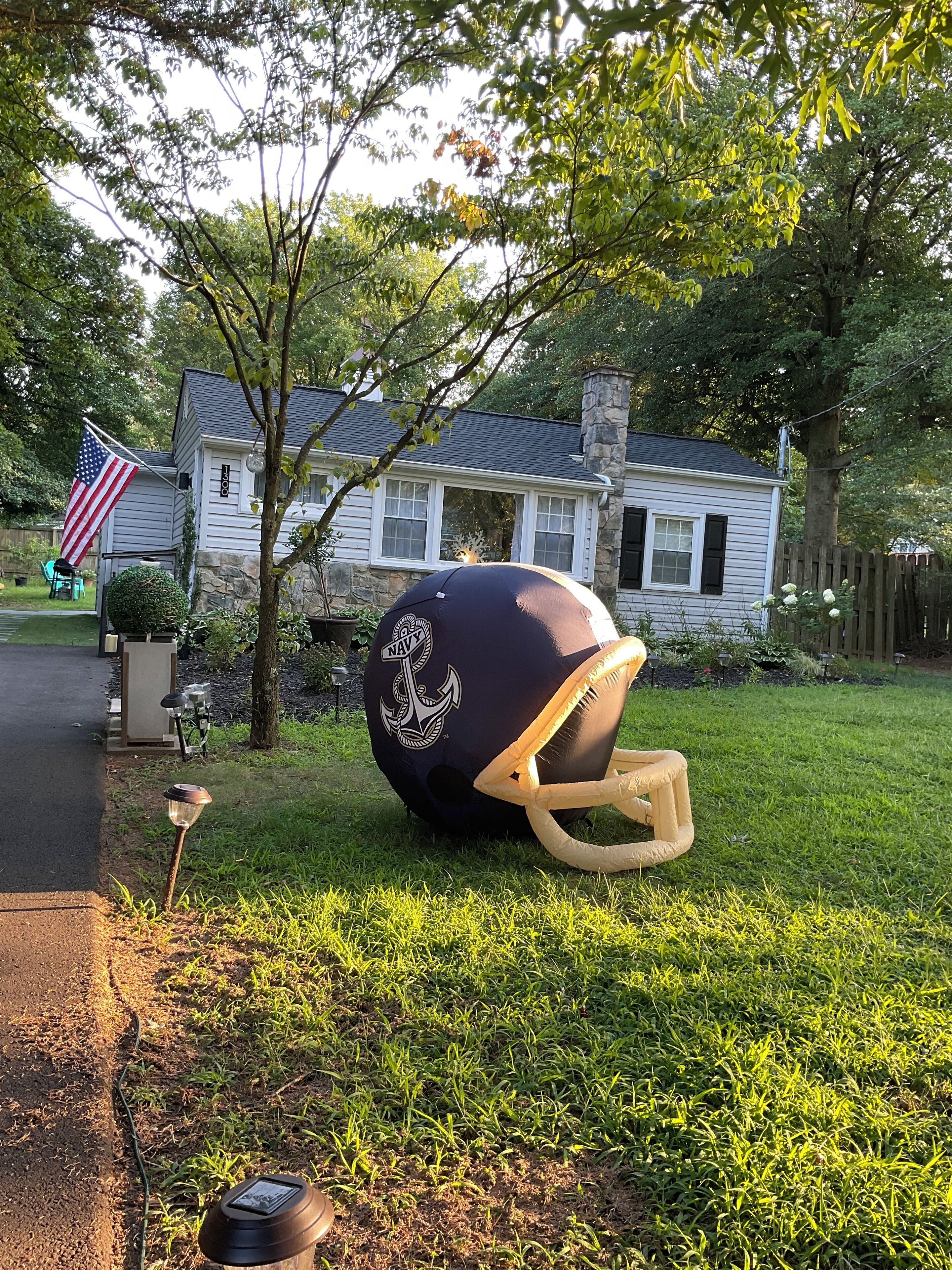 Firefly Cottage, discounted holiday fun, USNA, community beach, HOT TUB, and EV