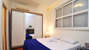 行政四人房 | 書桌、可攜式嬰兒床、免費 Wi-Fi、床單