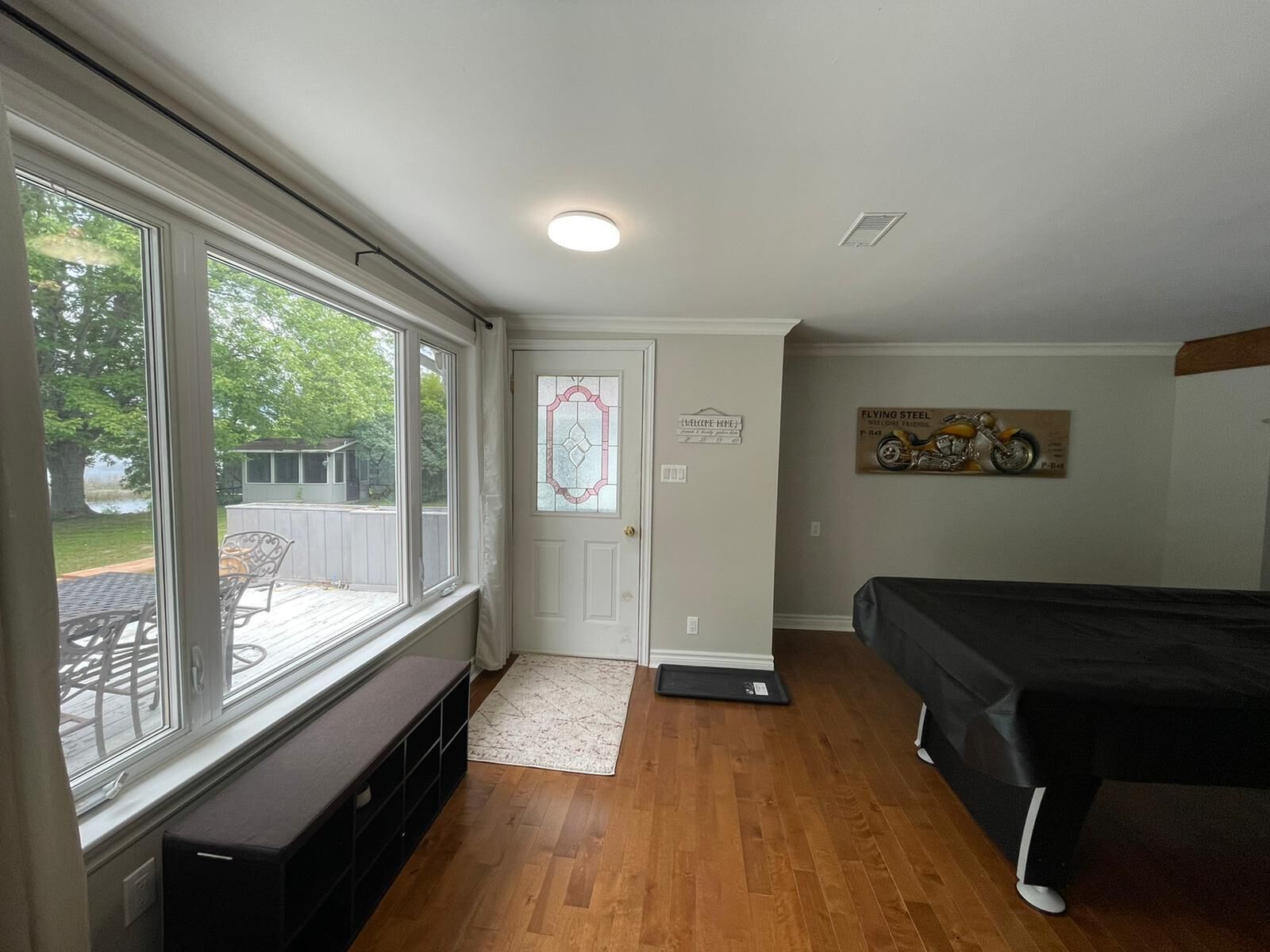 Cozy Riverfront Cottage by Rideau River