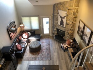 Smart TV, fireplace, table tennis - NEW! Beautifully remodeled Retreat w/pools Rocky Mountain National Park (Granby)