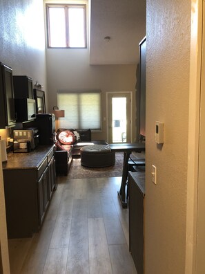 Smart TV, fireplace, ping pong
