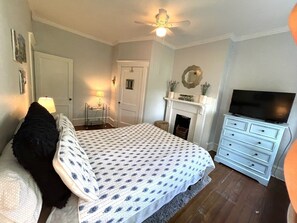2 quartos, ferros/tábuas de passar roupa, Wi-Fi, roupa de cama
