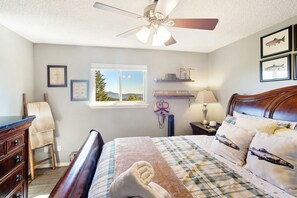 3 Schlafzimmer, Schreibtisch, Bügeleisen/Bügelbrett, kostenloses WLAN