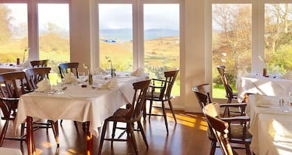 The Colonsay Hotel