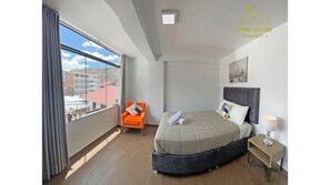 2 chambres, fer et planche à repasser, Wi-Fi gratuit, draps fournis