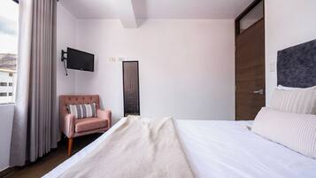 2 Schlafzimmer, BĂŒgeleisen/BĂŒgelbrett, kostenloses WLAN, BettwĂ€sche