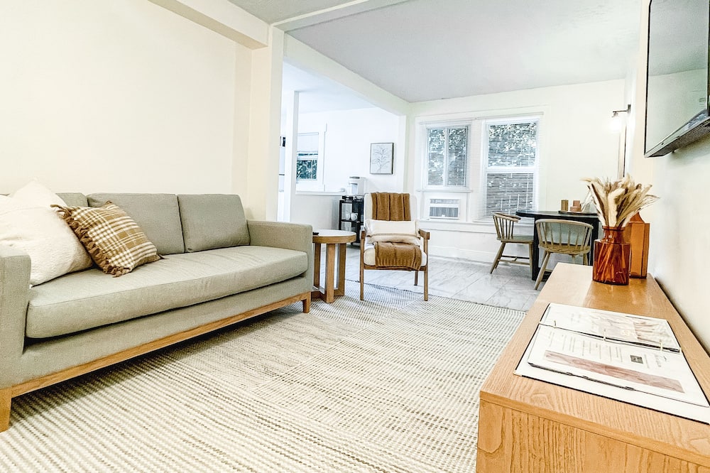 Lake Worth Apartment