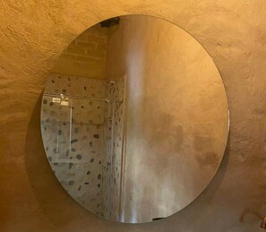 Dusche, Handtücher, Seife, Toilettenpapier