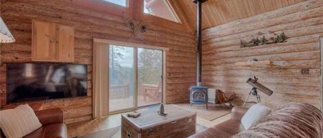 Télévision, cheminée