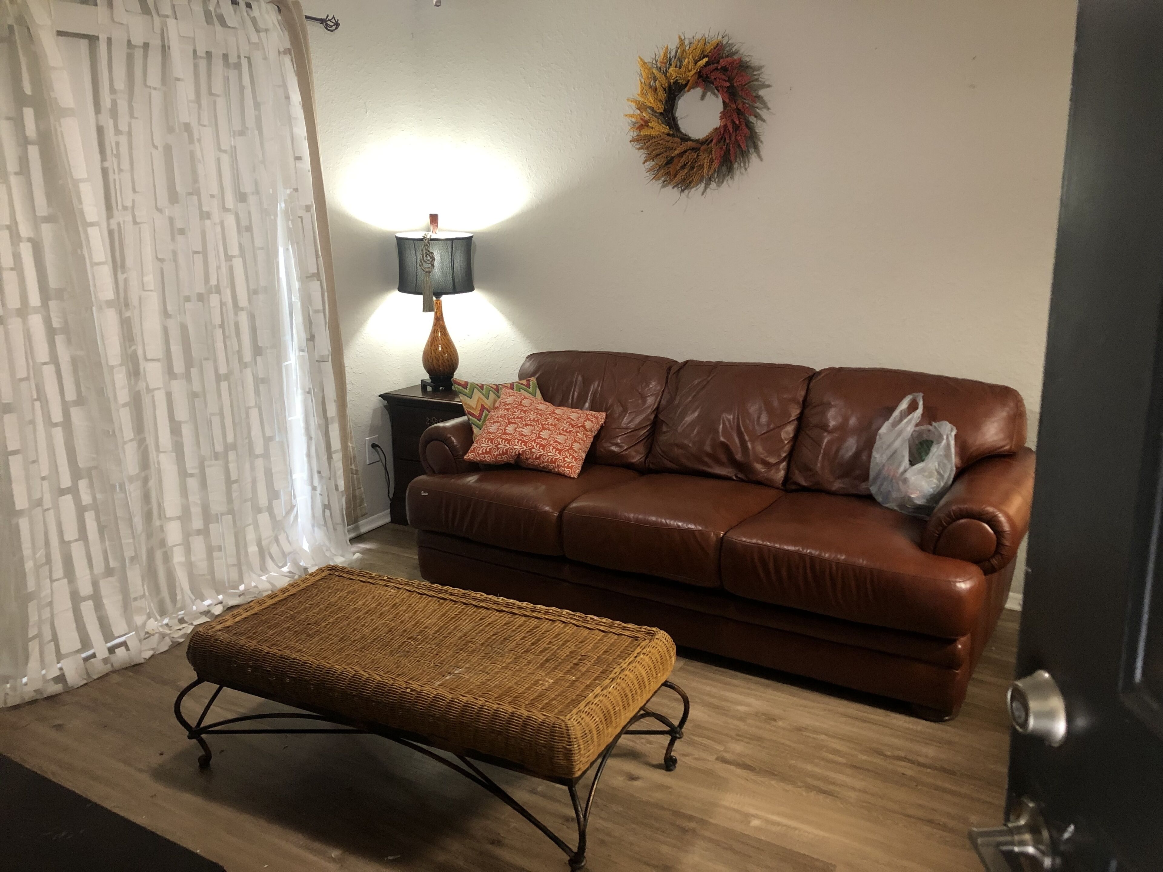 Lovely 1-bedroom rental space with free parking