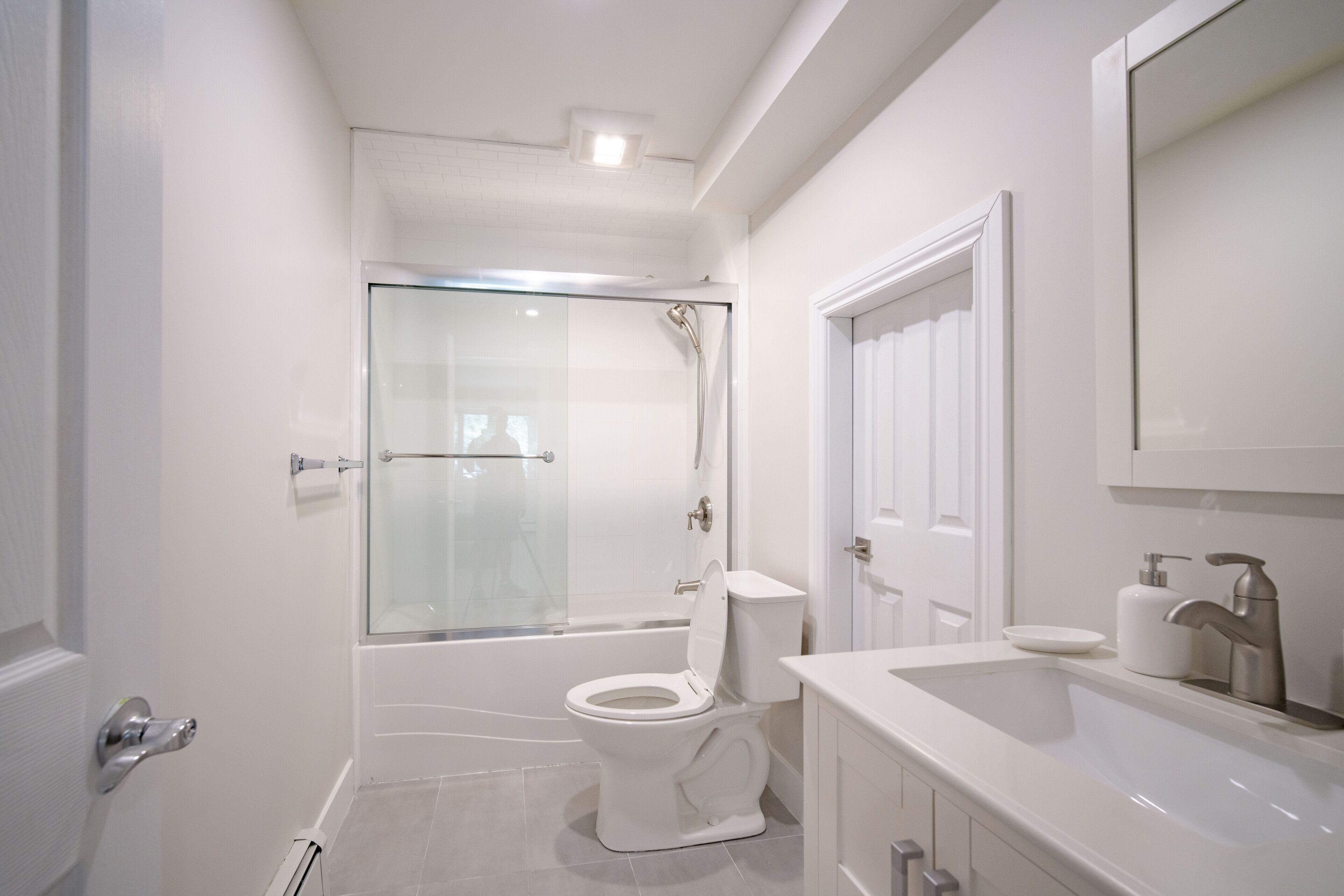 Modern Spacious Ocean View Suit with Private Entrance