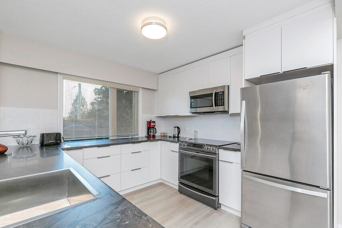 Modern Spacious Ocean View Suit with Private Entrance