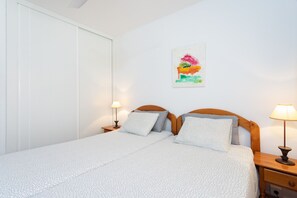 2 Schlafzimmer, Bügeleisen/Bügelbrett, kostenloses WLAN, Bettwäsche