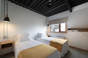 Standard Twin Room | Free WiFi, bed sheets