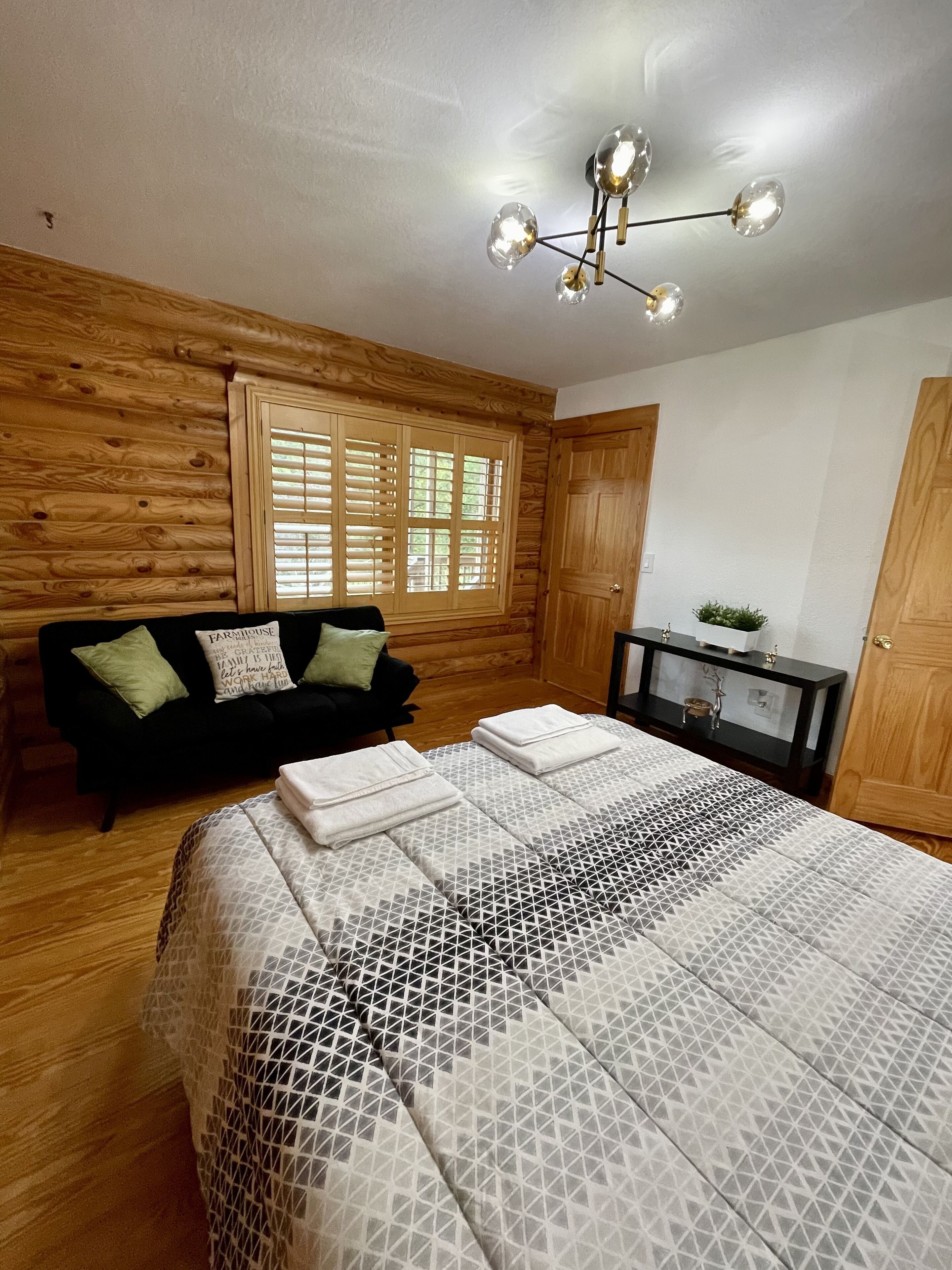 Beautiful Cabin few minutes away from Lake Lure and Chimney Rock