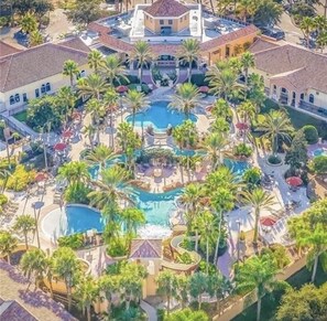 2 outdoor pools, pool umbrellas, sun loungers - 4112 Calabria (Davenport)