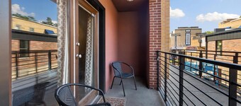 Razorback Retreat on Dickson Street