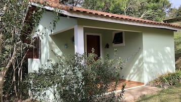 Chalé Verde | Minibar, iron/ironing board, free WiFi