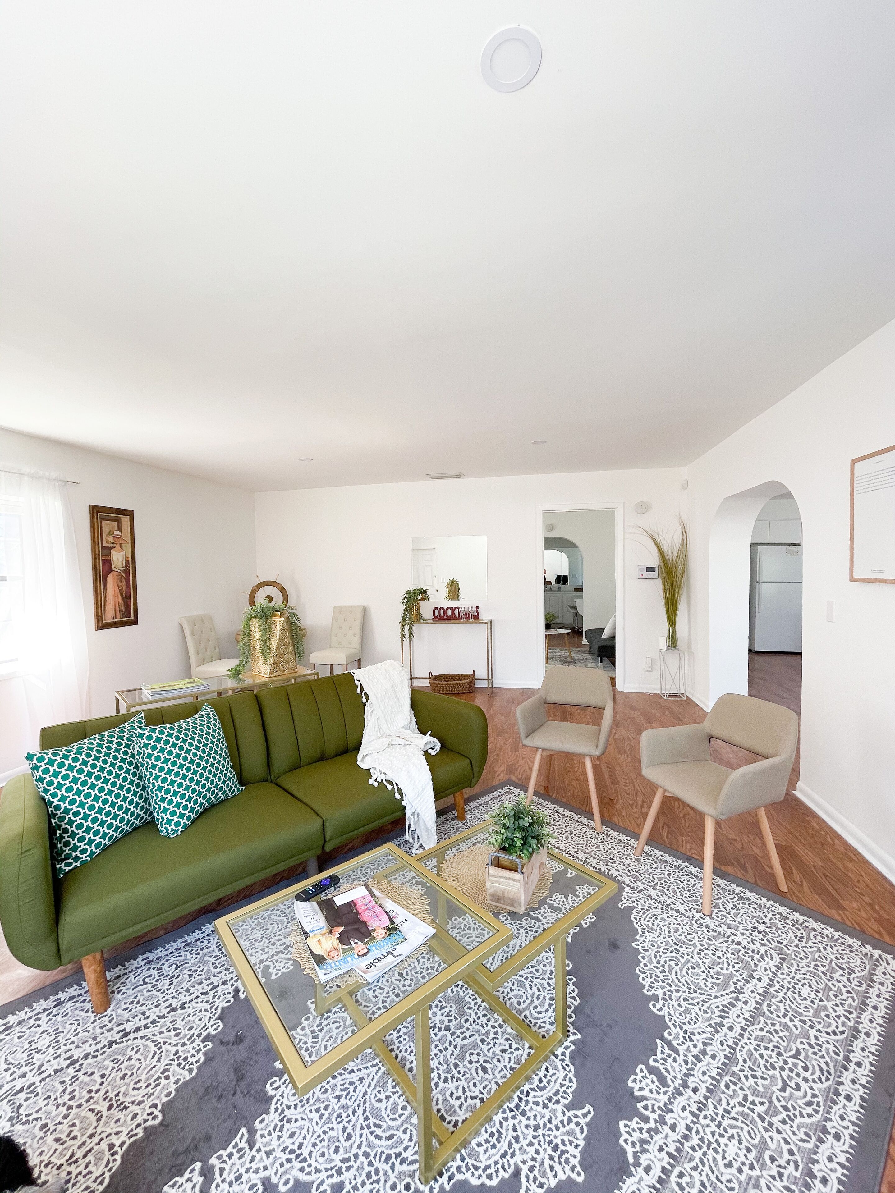 #7 HUGE 2-bedroom with 3 KING BEDS, Atlantic Ave