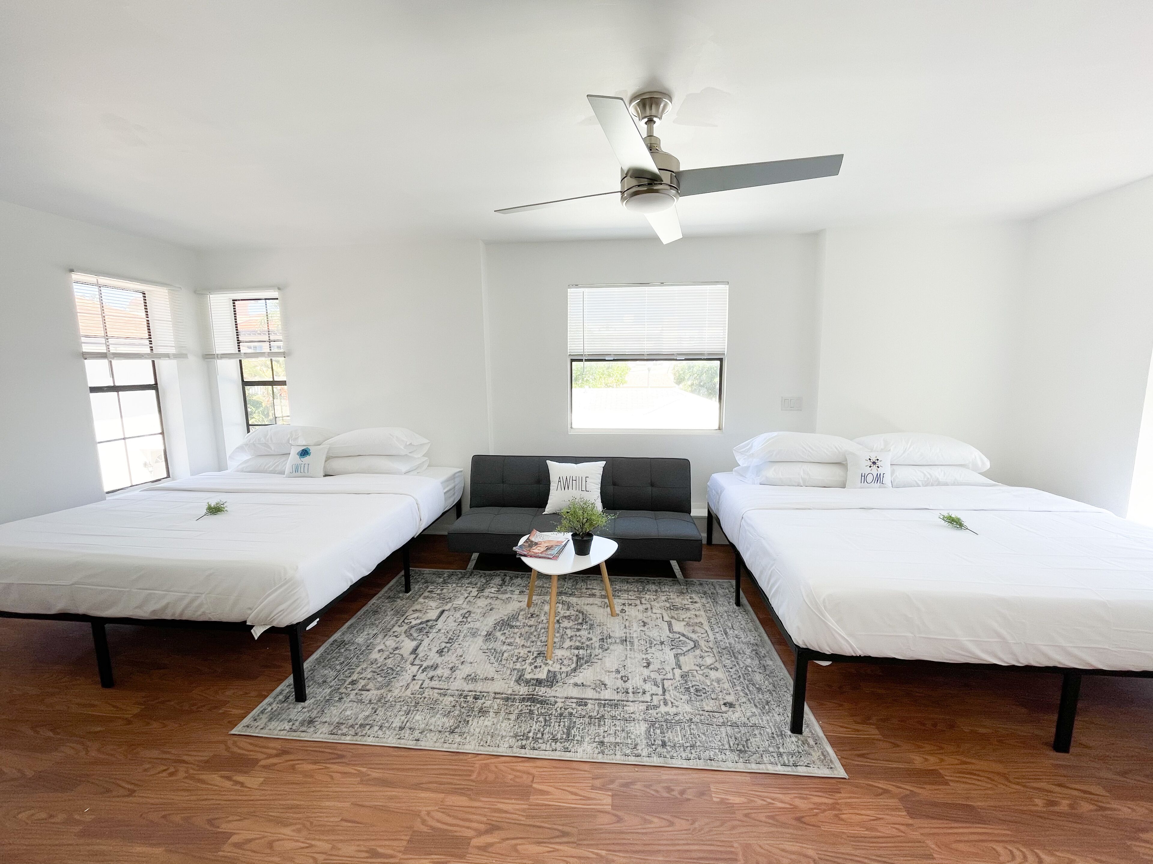 #7 HUGE 2-bedroom with 3 KING BEDS, Atlantic Ave